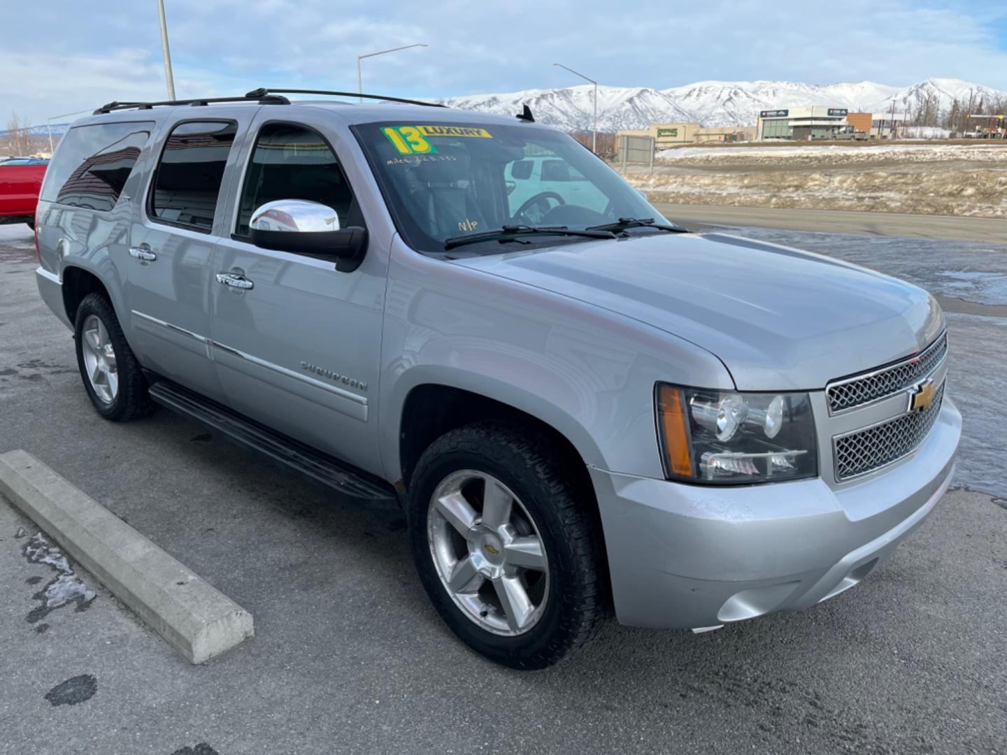 2013 SILVER /black leather CHEVROLET SUBURBAN LTZ (1GNSKKE70DR) with an 5.3L engine, Automatic transmission, located at 1960 Industrial Drive, Wasilla, 99654, (907) 274-2277, 61.573475, -149.400146 - Photo#5